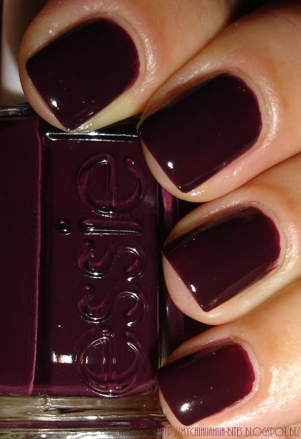 essie Nail Polish Carry On