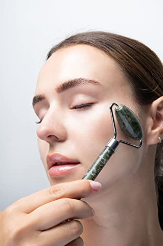 Brushworks HD Jade Roller