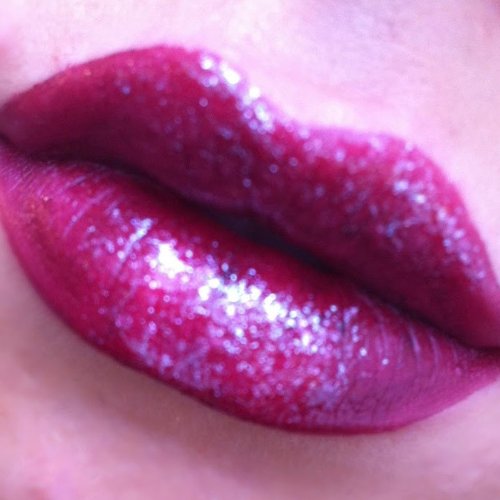 Lip Boom Lipstick and Highlighting Gloss Its a Situation (Dark Pink Red)